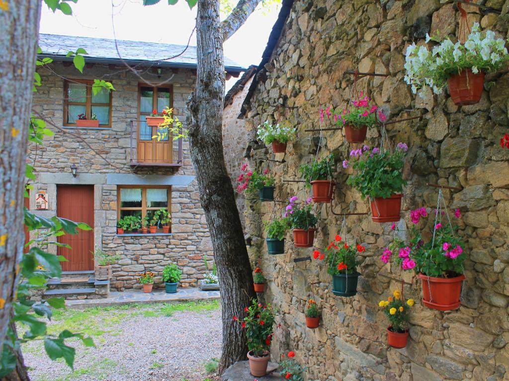 Casa Rural El Trubio Vigo de Sanabria ภายนอก รูปภาพ